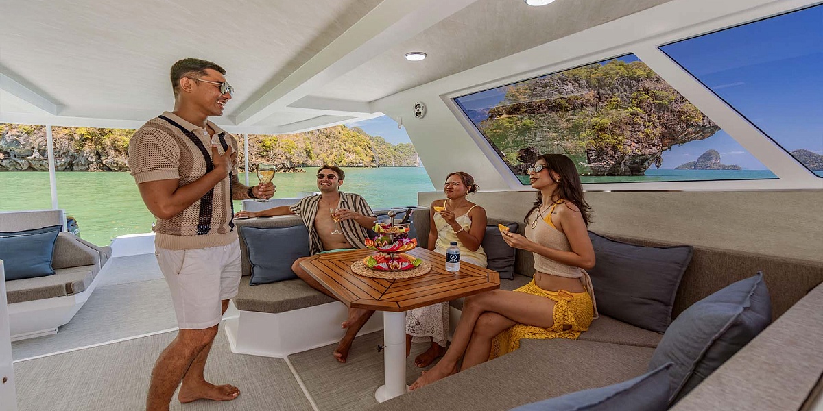 Аренда моторного катамарана Prada 50 на Пхукете